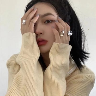 跳舞的红色公交